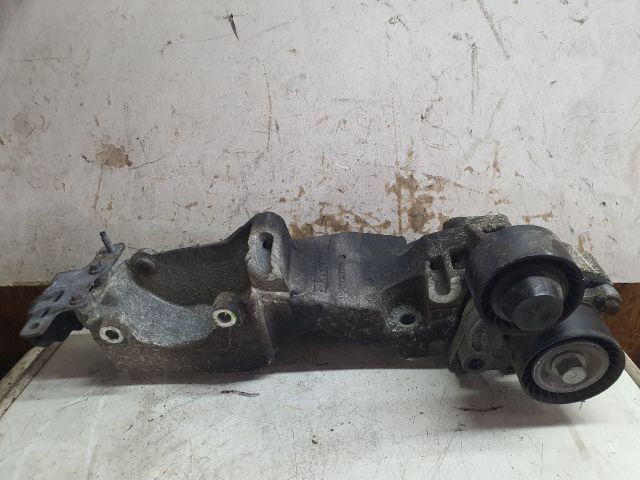 bontott NISSAN QASHQAI Generátor Tartó Bak