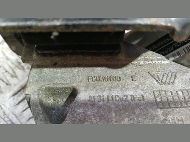 bontott NISSAN QASHQAI Motor Tartó Bak (Fém)