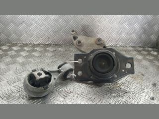 bontott NISSAN QASHQAI Motor Tartó Bak (Fém)