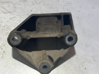 bontott NISSAN QASHQAI Motor Tartó Bak (Pozíciófüggetlen)