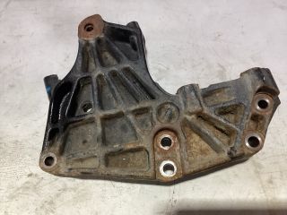 bontott NISSAN QASHQAI Motor Tartó Bak (Pozíciófüggetlen)