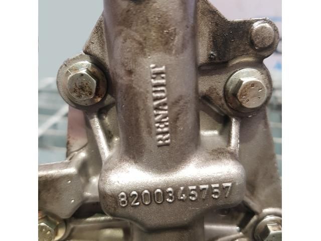 bontott NISSAN QASHQAI Olajszivattyú