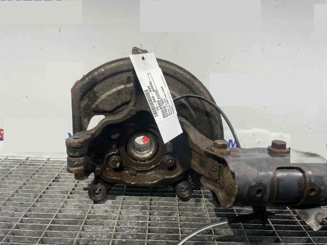 bontott NISSAN QASHQAI Bal első Csonkállvány