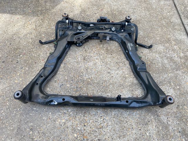 bontott NISSAN QASHQAI Első Bölcső