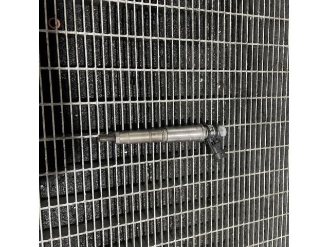 bontott NISSAN QASHQAI Porlasztó (1 db)