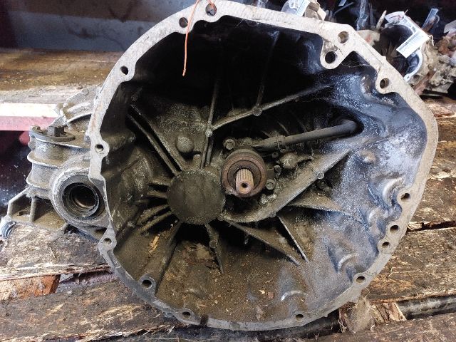 bontott NISSAN QASHQAI Váltó (Mechanikus)