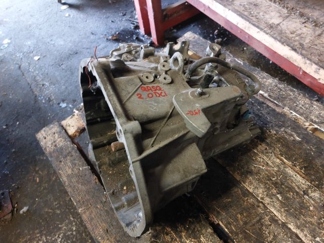 bontott NISSAN QASHQAI Váltó (Mechanikus)