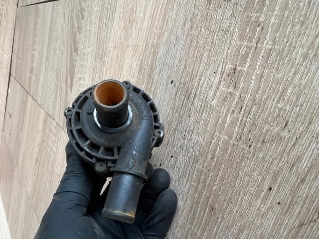 bontott NISSAN QASHQAI Vízpumpa