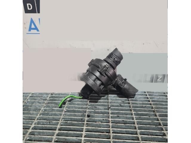 bontott NISSAN QASHQAI Vízpumpa