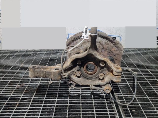 bontott NISSAN QASHQAI Jobb első Csonkállvány