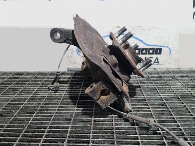 bontott NISSAN QASHQAI Jobb első Csonkállvány