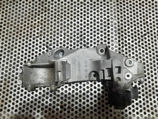 bontott NISSAN QASHQAI Generátor Tartó Bak