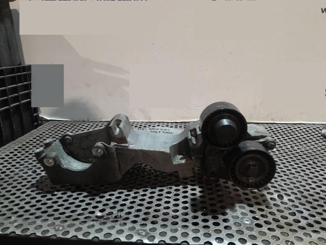 bontott NISSAN QASHQAI Generátor Tartó Bak