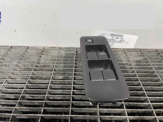 bontott NISSAN QASHQAI Ablakemelő Kapcsoló Négyes / Kettes