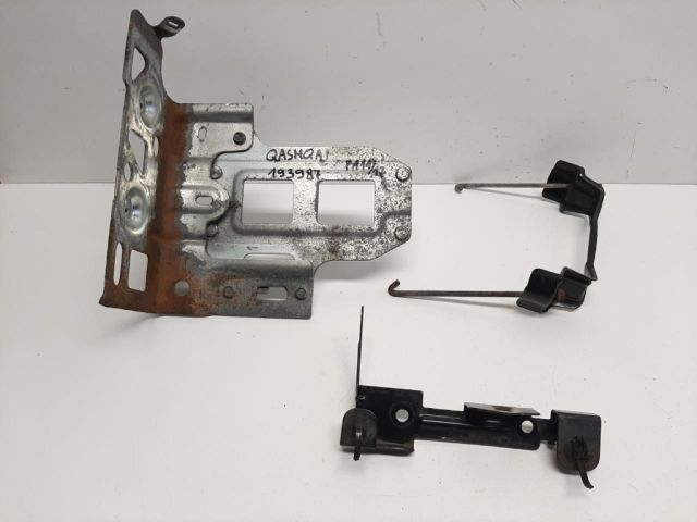 bontott NISSAN QASHQAI Akkumulátor Tartó