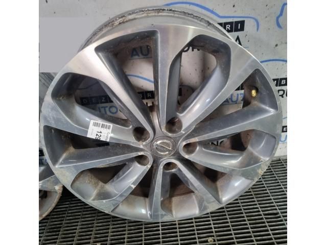 bontott NISSAN QASHQAI Alufelni Szett