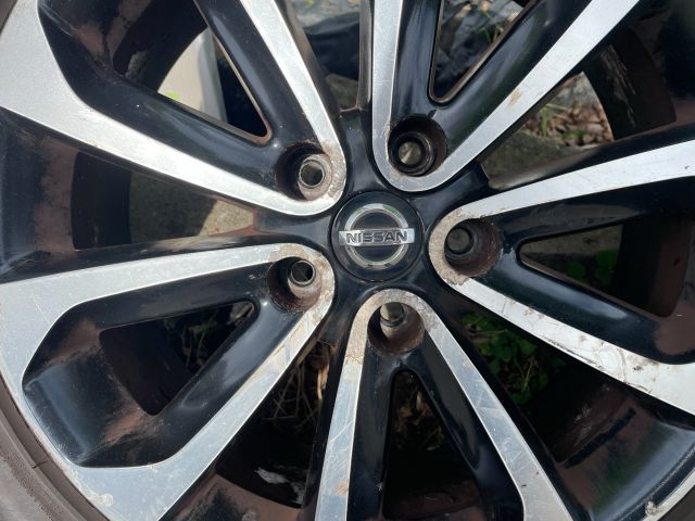 bontott NISSAN QASHQAI Alufelni Szett