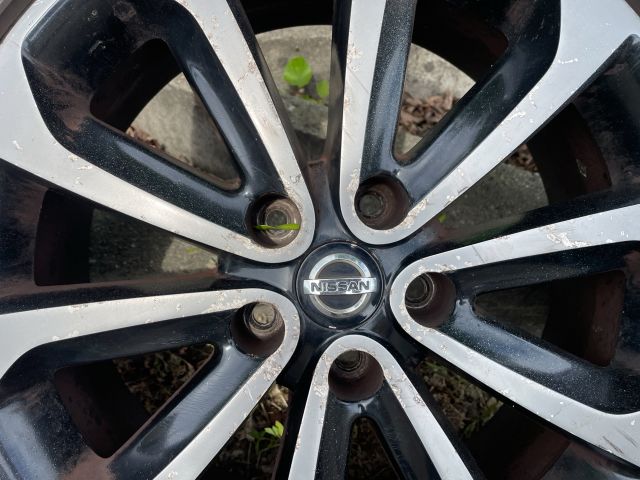 bontott NISSAN QASHQAI Alufelni Szett