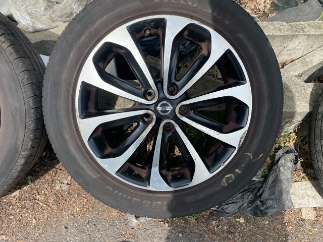 bontott NISSAN QASHQAI Alufelni Szett