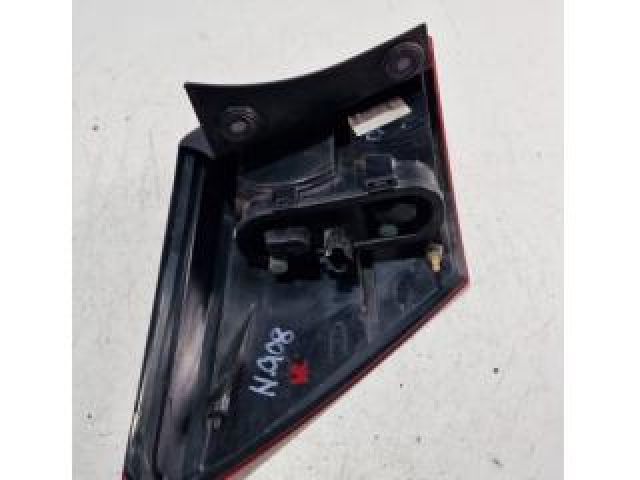 bontott NISSAN QASHQAI Bal Belső Hátsó Lámpa