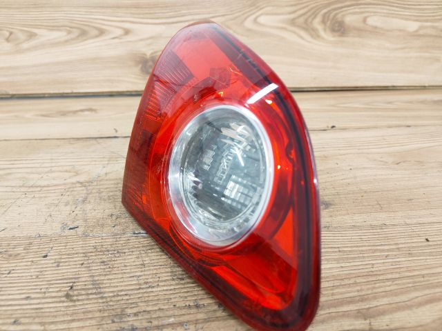 bontott NISSAN QASHQAI Bal Belső Hátsó Lámpa