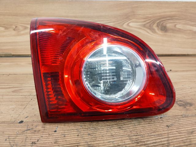 bontott NISSAN QASHQAI Bal Belső Hátsó Lámpa