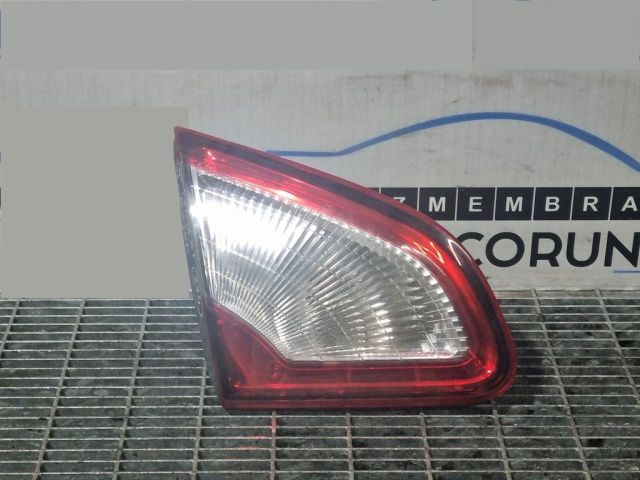 bontott NISSAN QASHQAI Bal Belső Hátsó Lámpa