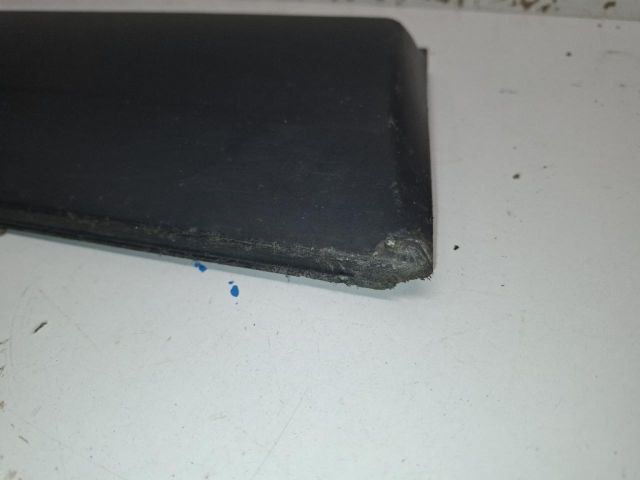 bontott NISSAN QASHQAI Bal első Ajtó Díszléc