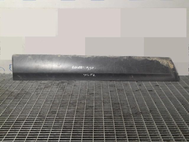 bontott NISSAN QASHQAI Bal első Ajtó Díszléc