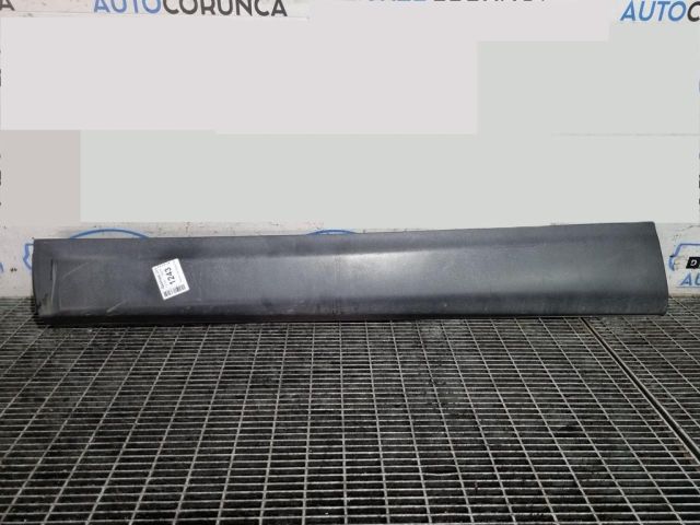 bontott NISSAN QASHQAI Bal első Ajtó Díszléc