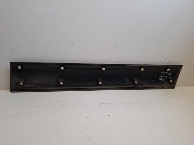 bontott NISSAN QASHQAI Bal első Ajtó Díszléc