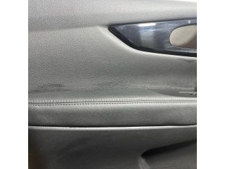 bontott NISSAN QASHQAI Bal első Ajtó Kárpit