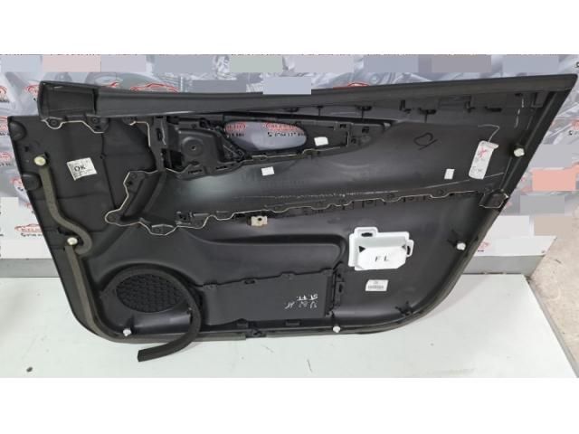 bontott NISSAN QASHQAI Bal első Ajtó Kárpit