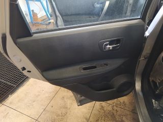 bontott NISSAN QASHQAI Bal első Fejtámla