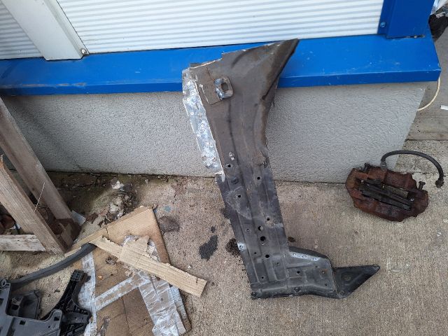 bontott NISSAN QASHQAI Bal első Hossznyúlvány