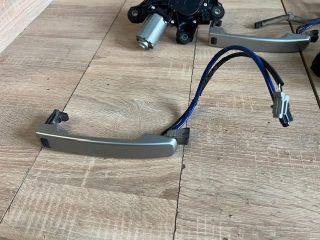 bontott NISSAN QASHQAI Bal első Külső Kilincs