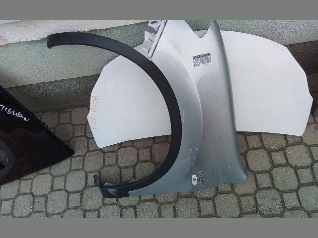 bontott NISSAN QASHQAI Bal első Sárvédő