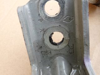 bontott NISSAN QASHQAI Bal első Zsanér