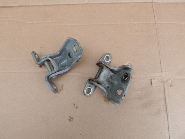 bontott NISSAN QASHQAI Bal első Zsanér