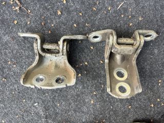 bontott NISSAN QASHQAI Bal első Zsanér