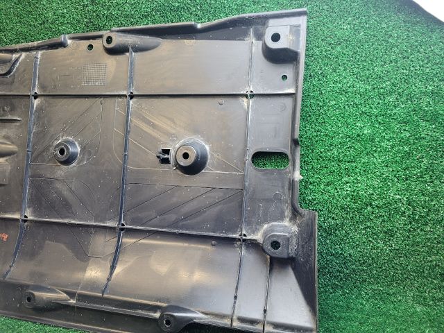 bontott NISSAN QASHQAI Bal Fenéklemez