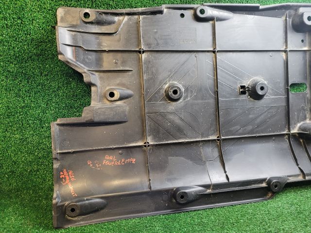 bontott NISSAN QASHQAI Bal Fenéklemez