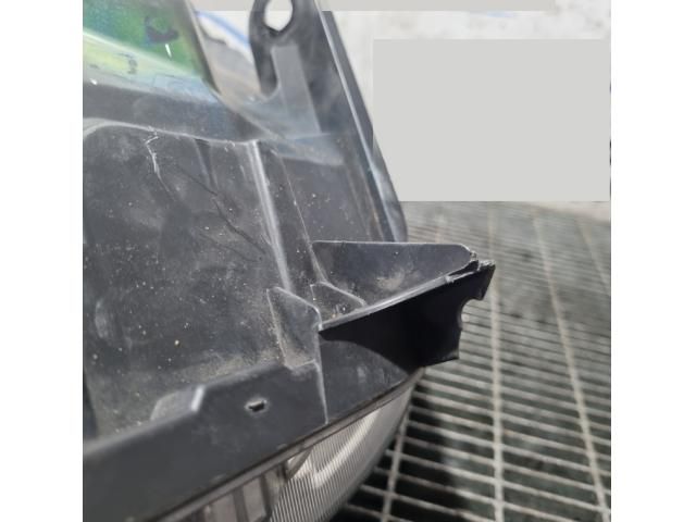 bontott NISSAN QASHQAI Bal Fényszóró