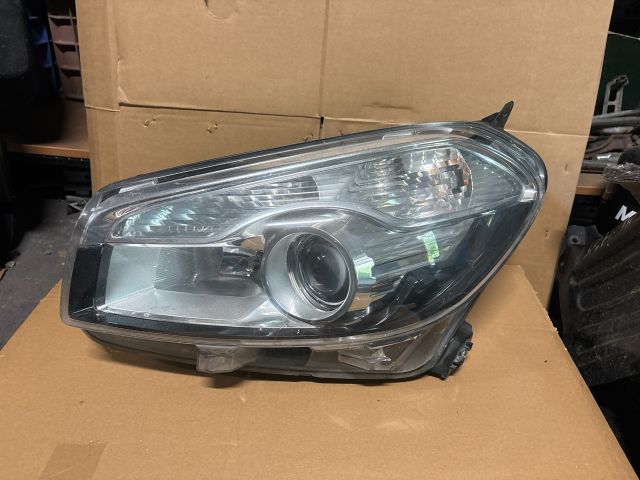 bontott NISSAN QASHQAI Bal Fényszóró