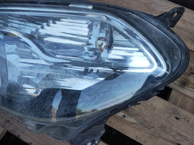 bontott NISSAN QASHQAI Bal Fényszóró