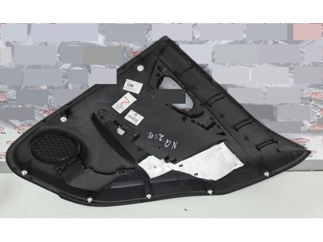 bontott NISSAN QASHQAI Bal hátsó Ajtó Kárpit