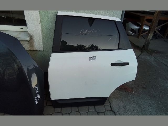 bontott NISSAN QASHQAI Bal hátsó Ajtó Kárpit
