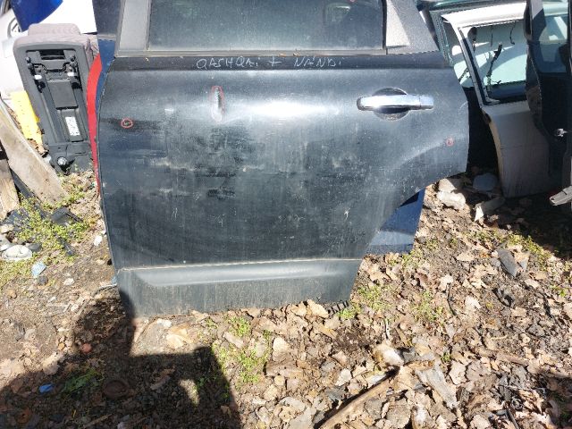 bontott NISSAN QASHQAI Bal hátsó Ajtó (Részeivel)