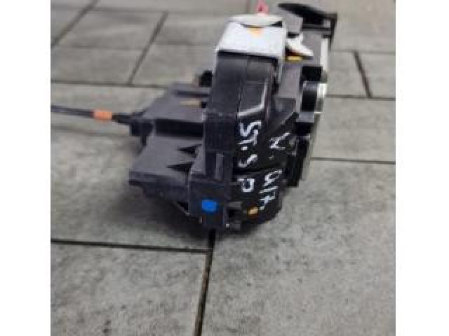 bontott NISSAN QASHQAI Bal hátsó Ajtózár