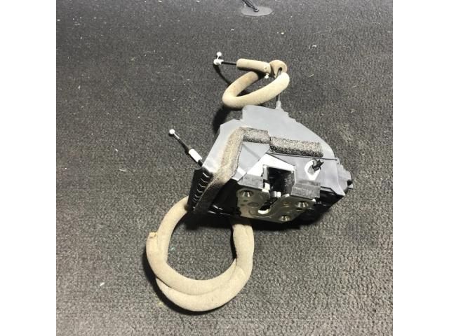 bontott NISSAN QASHQAI Bal hátsó Ajtózár